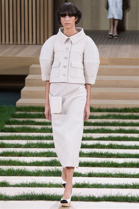 tailleur chanel 2016|chanel runway 2016.